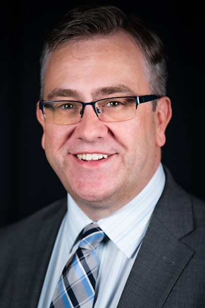 Mark Lavercombe, MBBS, FCCP
